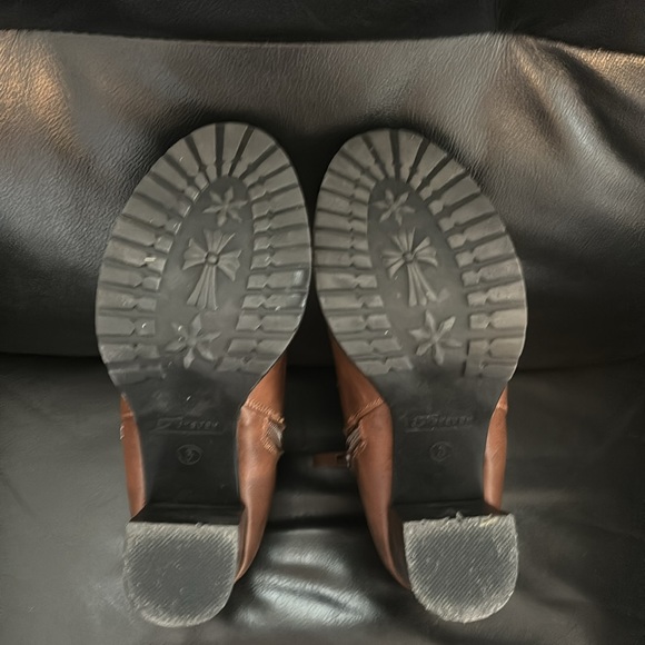 Booties - Picture 8 of 9